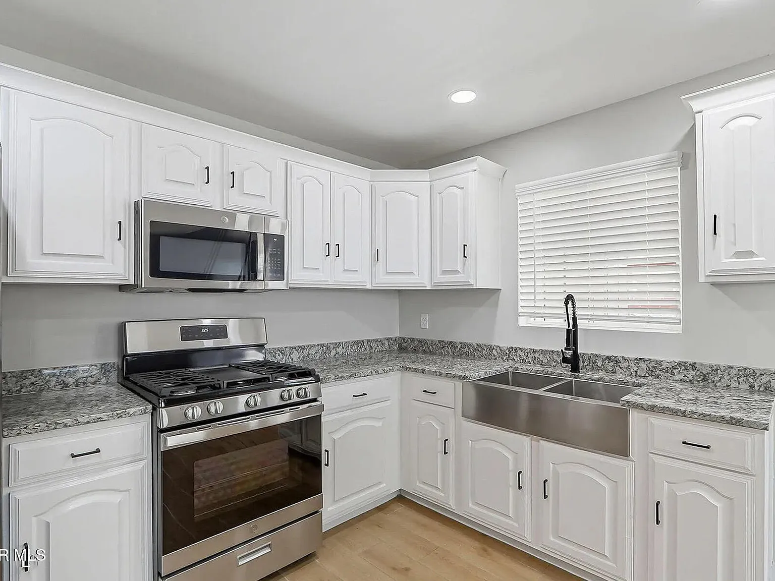 3 bed, 2.0 bath, 1260 sqft, $2,500 — Photo 3