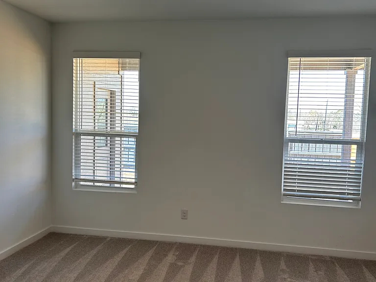 1020 Flameleaf Dr — Photo 12