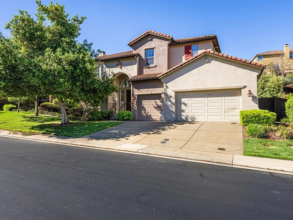 2100 Lamego Way