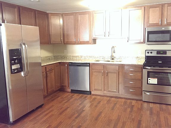 2nd image of 701 N Pearl St APT 201