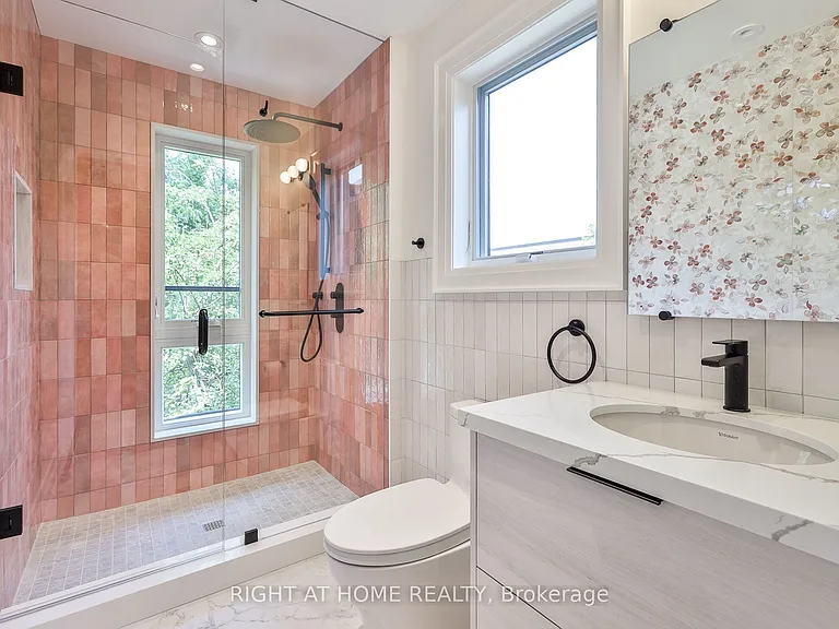 232 Willard Ave — Photo 24