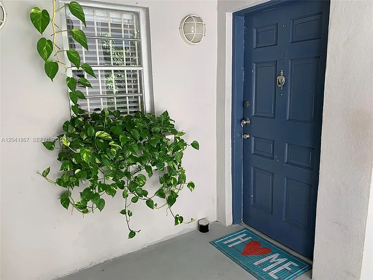 130 Mendoza Ave #33 — Photo 11