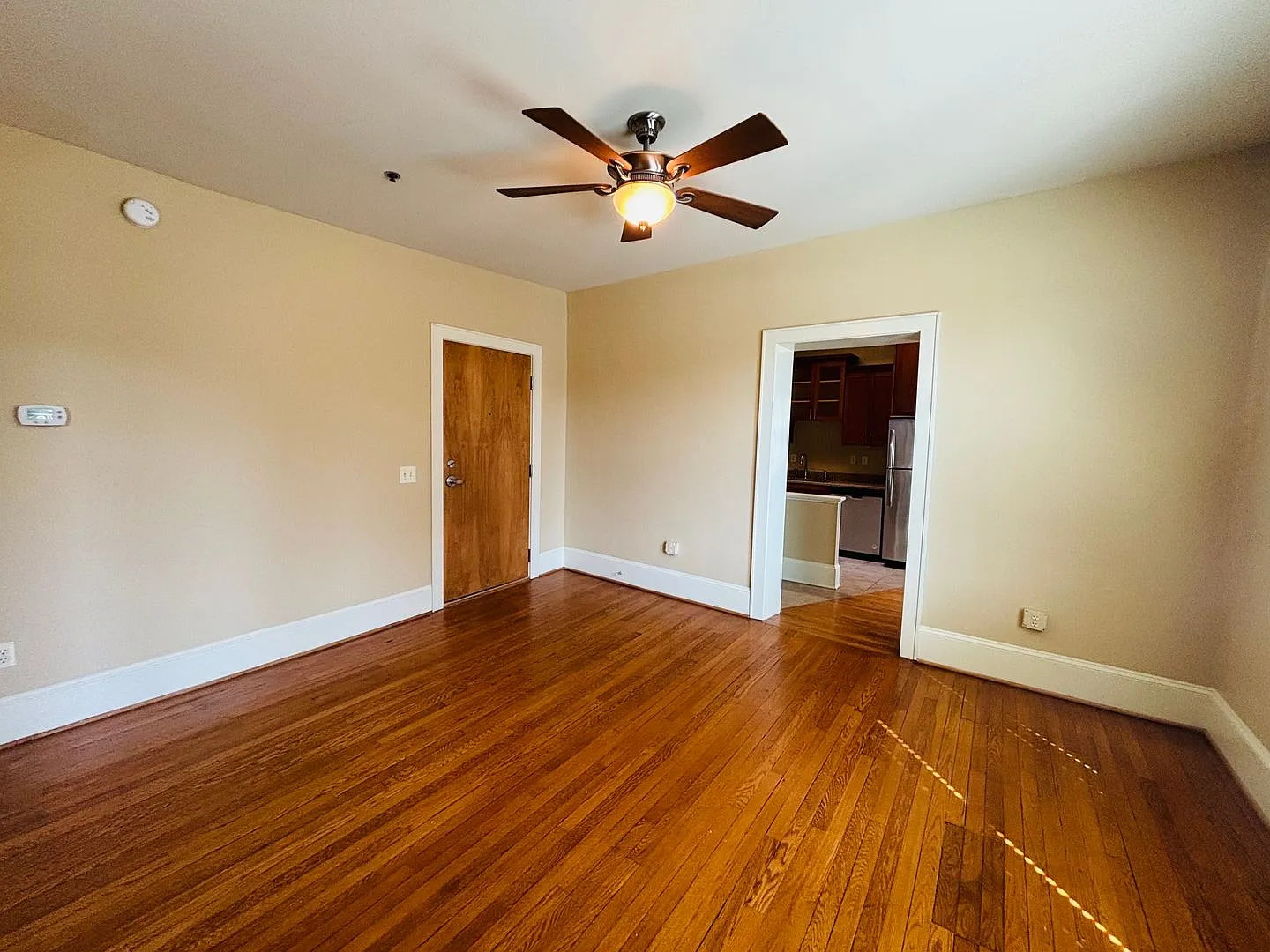 2 Bedroom, 1 Bath Apartment — Photo 3