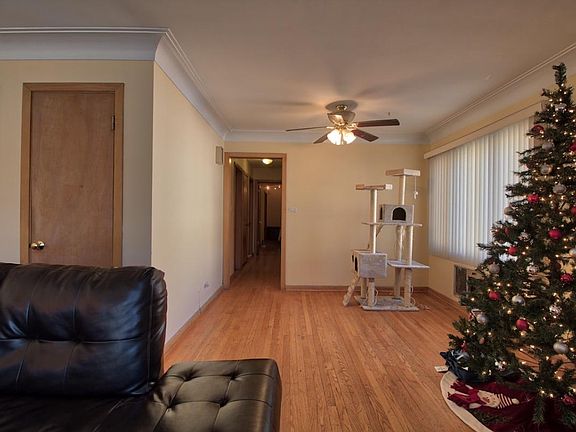 5th image of 4226 N California Ave #1