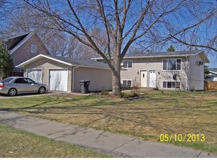 4835 5th Ave N, Grand Forks, ND 58203
