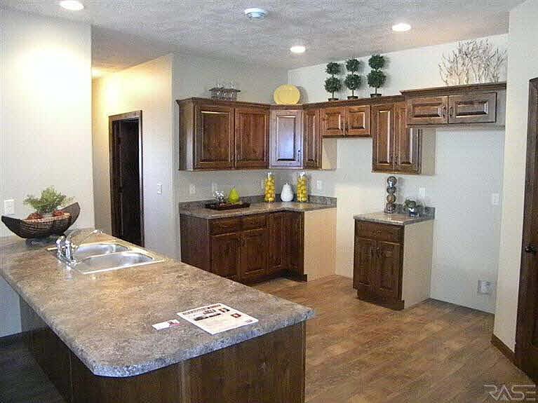 1st image of 726 El Dorado Dr