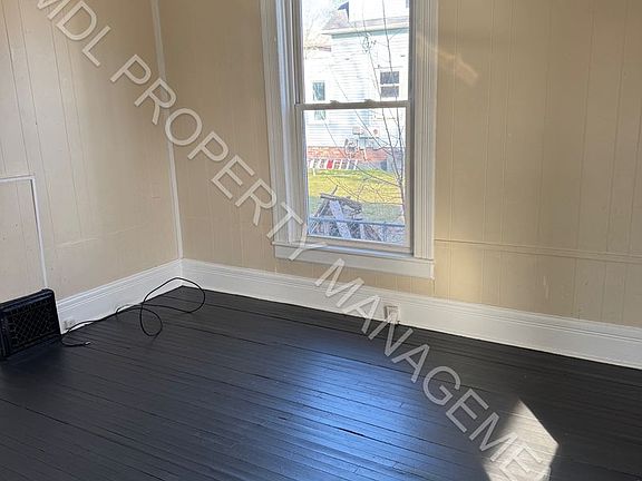 4th image of 613 Cleveland St