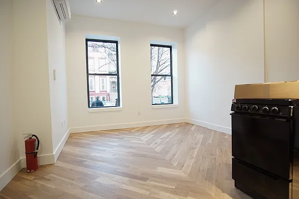 Rented by Lofts and Flats LLC | media 48