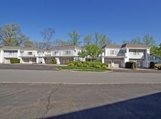116 Riveredge Dr #D, Chatham, NJ 07928
