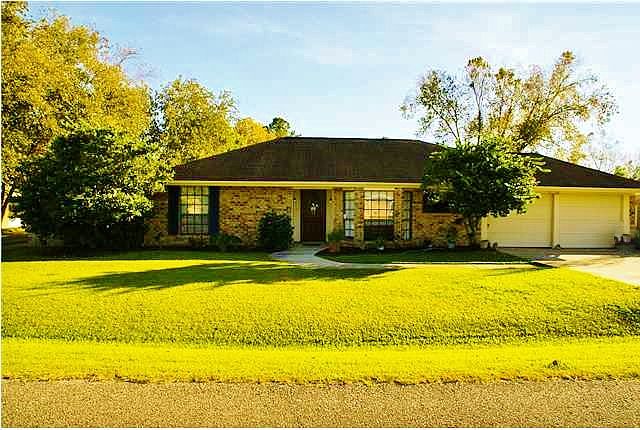 1st image of 111 Irish Bend Dr
