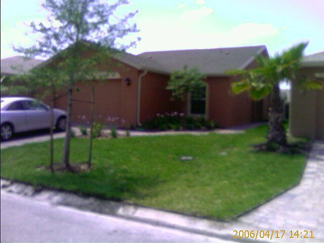 1st image of 521 Grand Canal Dr