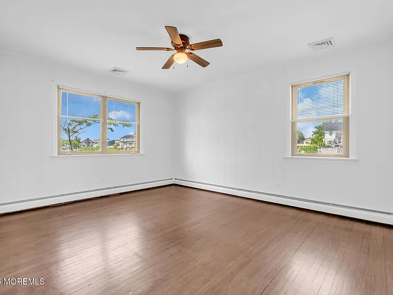 10 Harbour Way — Photo 19