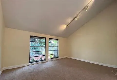 8321 SW 39th Ct — Photo 45