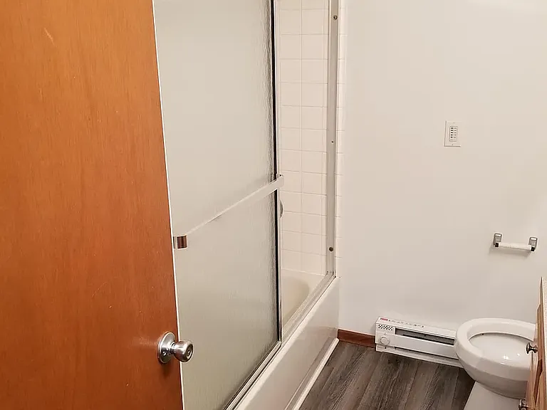 1630 E South Riverton Ave #7 — Photo 8