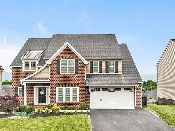 3rd image of 2518 Russlen Dr