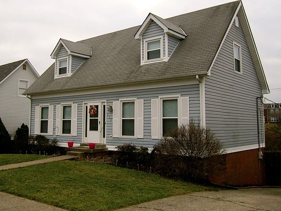 2nd image of 376 Fox Harbour Dr