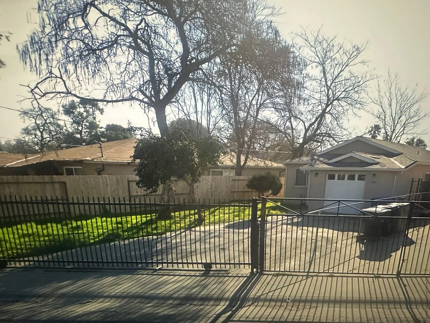 940 Rivera Dr photo 1