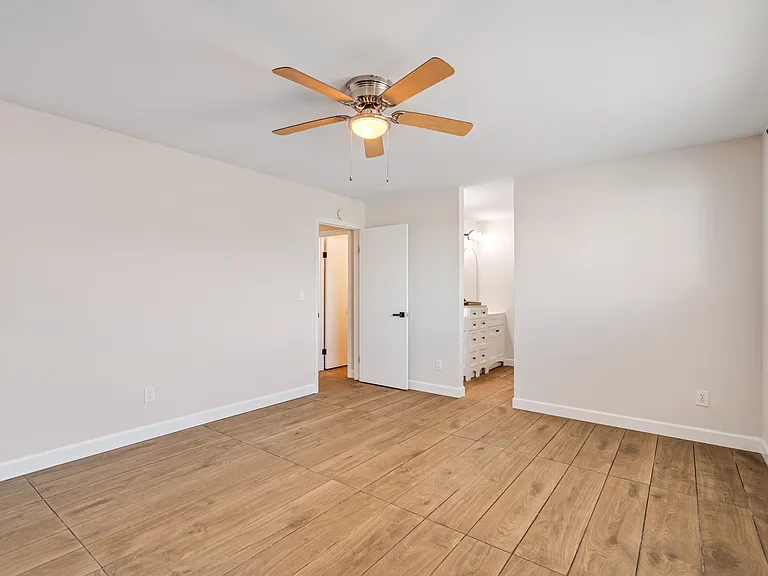 967 Florida St — Photo 11