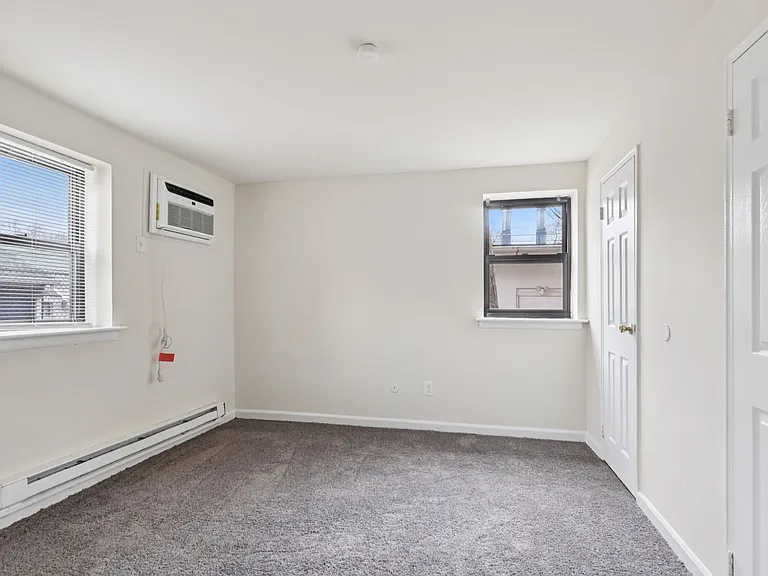 Springfield Green Apartments — Photo 33