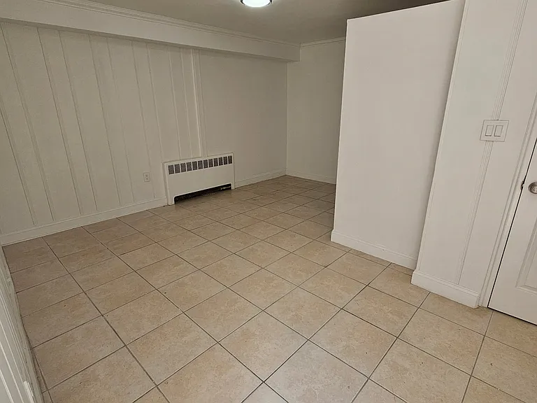 1214 Pelham Pkwy S #CAN — Photo 1