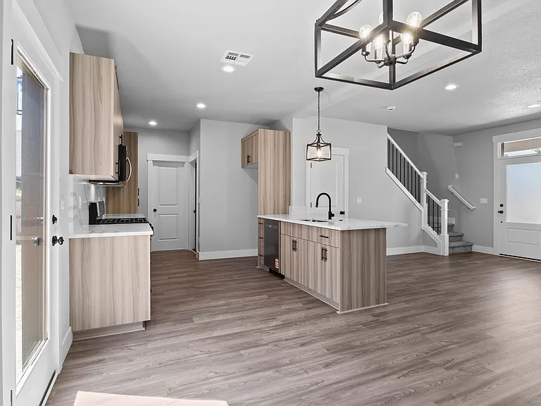 1085 Sassafras St #1085 — Photo 12