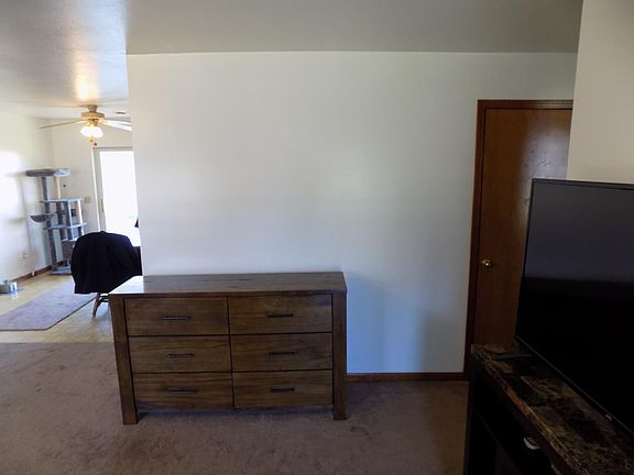 3rd image of 703 Rodemyre St