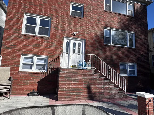 (undisclosed Address), Yonkers, NY 10701