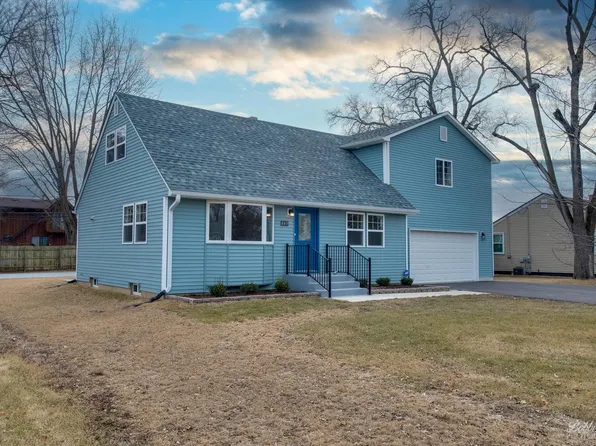 445 Crystal Ave, South Elgin, IL 60177