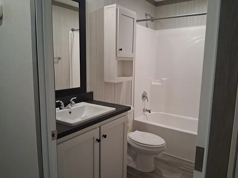 Freeland — Photo 14