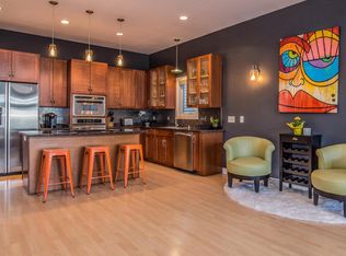 818 E Pearson St #818, Milwaukee, WI 53202