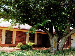 5300 W Meadowridge Rd, Sherman, TX 75092