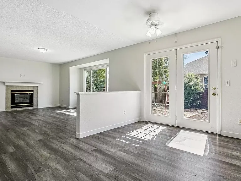 6945 Ashley Dr — Photo 11