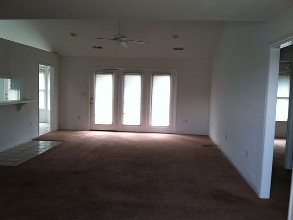 2nd image of 1330 Johnsbury Ct NE
