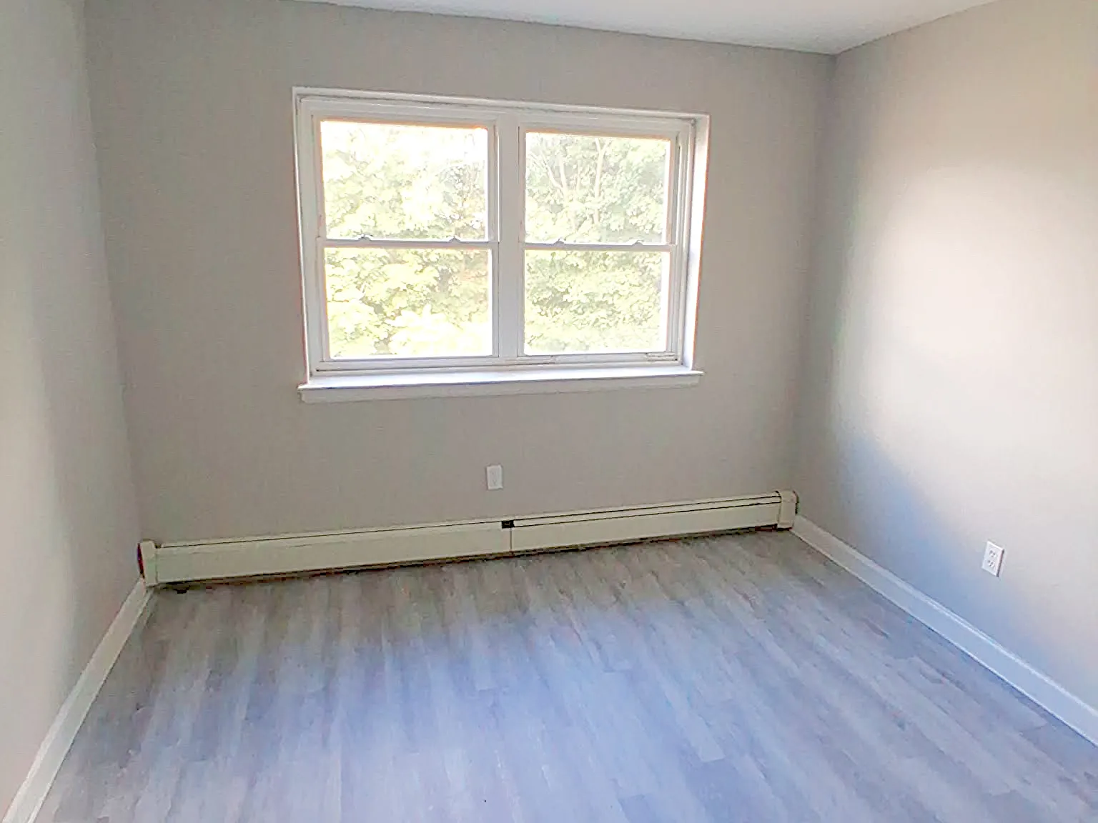 2 bed, 950 sqft, $1,550 — Photo 4