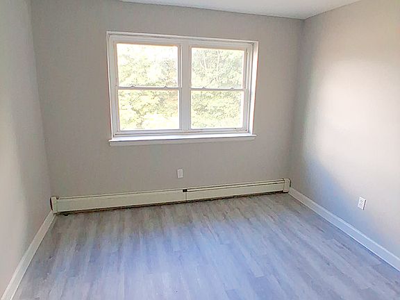 4th image of 467 Allen St APT 504