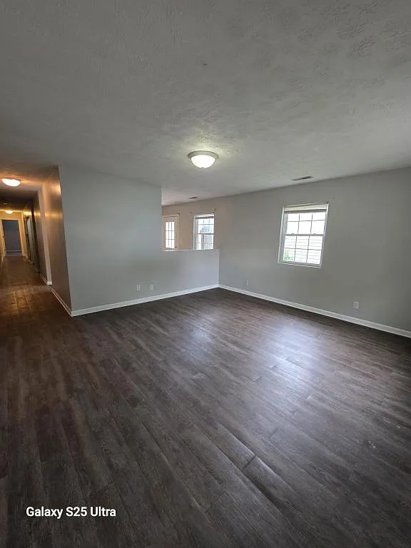 2522 N Armstrong St — Photo 4