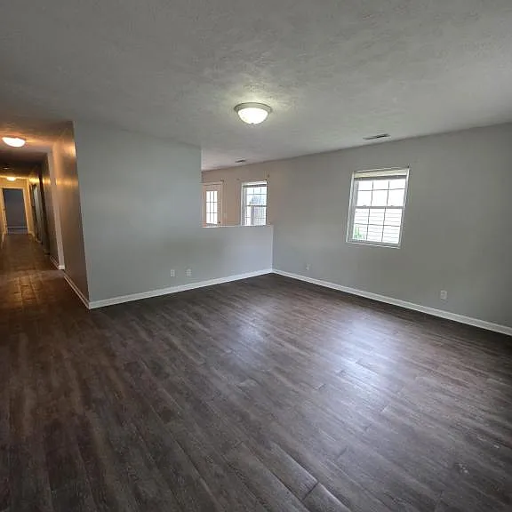 2522 N Armstrong St — Photo 4