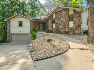 12 Watchet Ln, Bella Vista, AR 72715