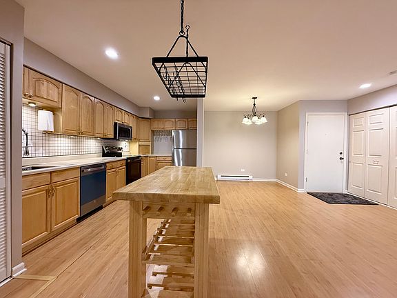 4th image of 828 E Old Willow Rd APT 216