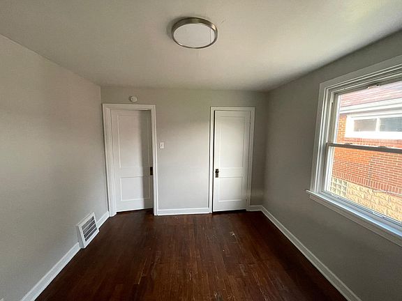 4th image of 4129 Vistaview St