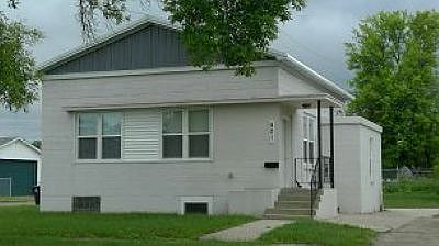 901 Front of House