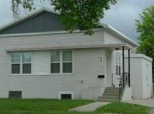 901 N 6th St, Grand Forks, ND 58203