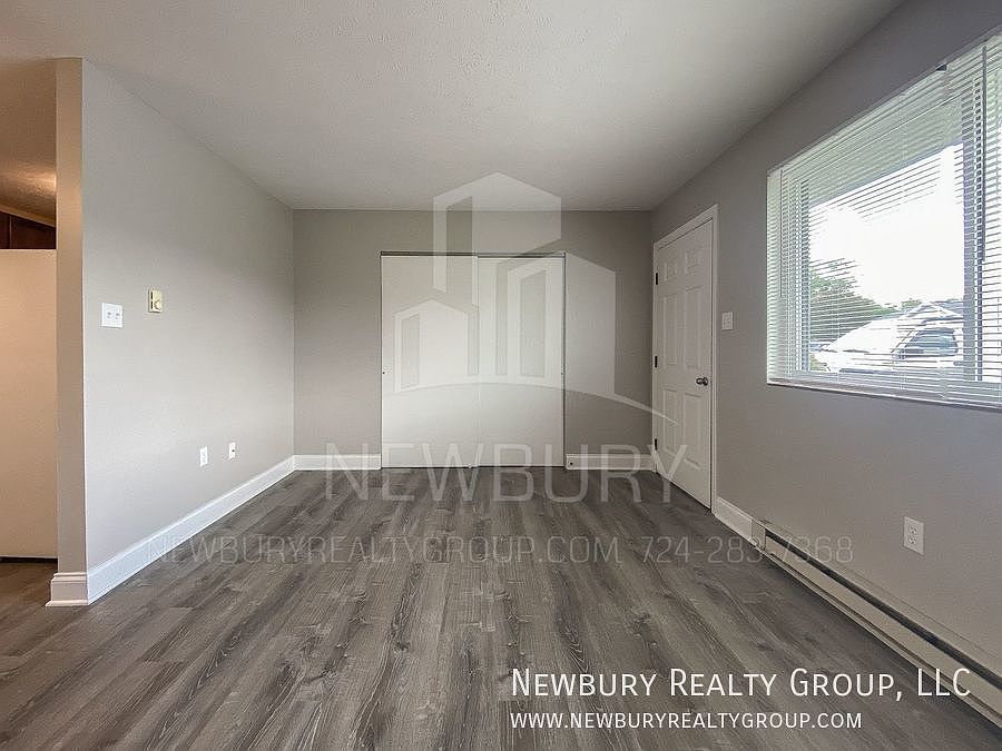 1st image of 29 Sunbury Est