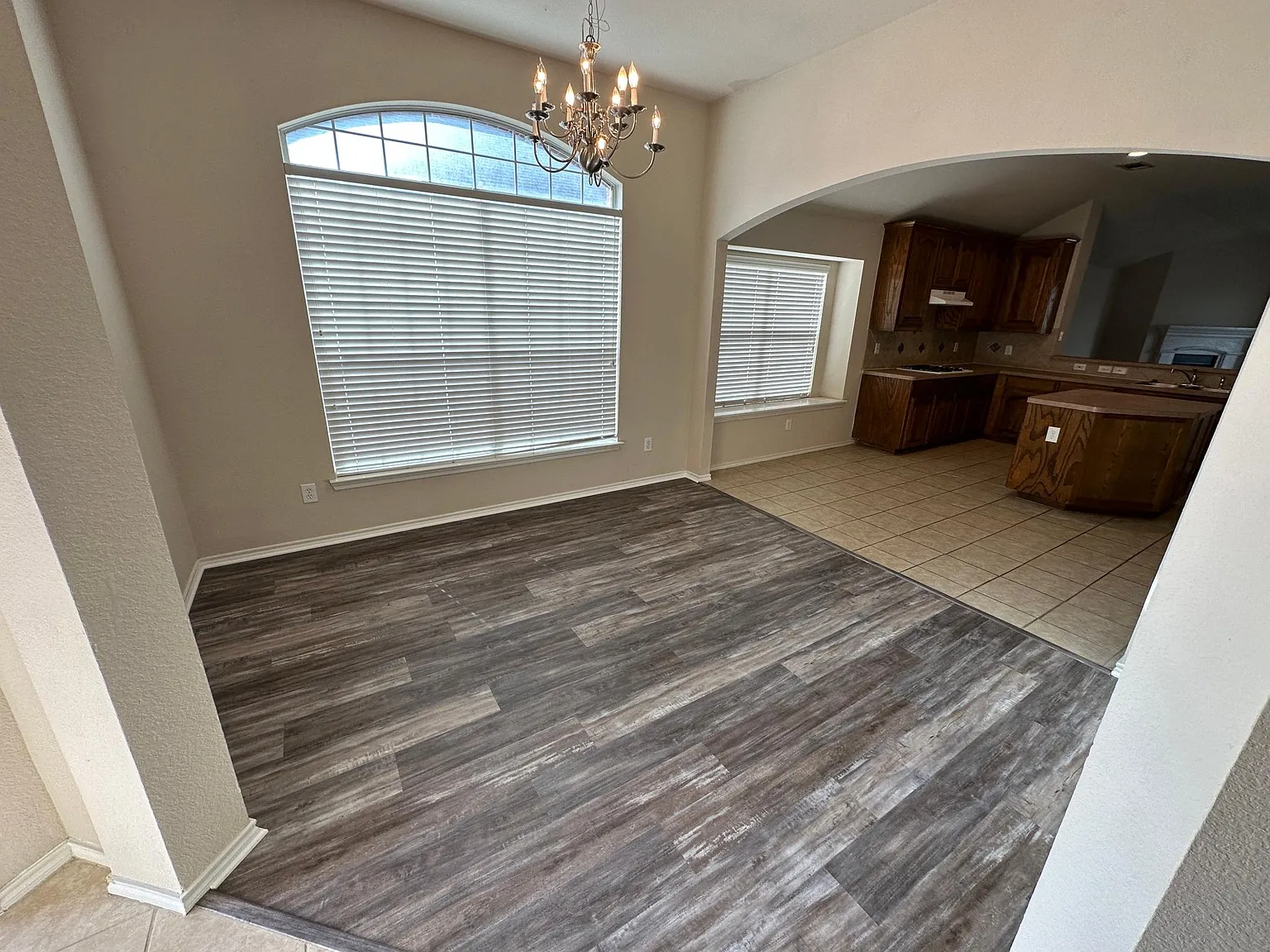 3 bed, 2144 sqft, $2,795 — Photo 4