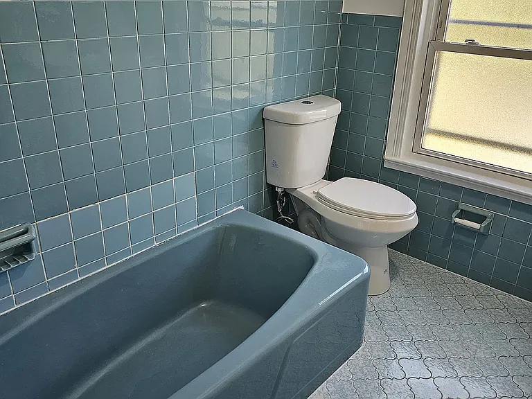 275 Grove St #3 — Photo 9