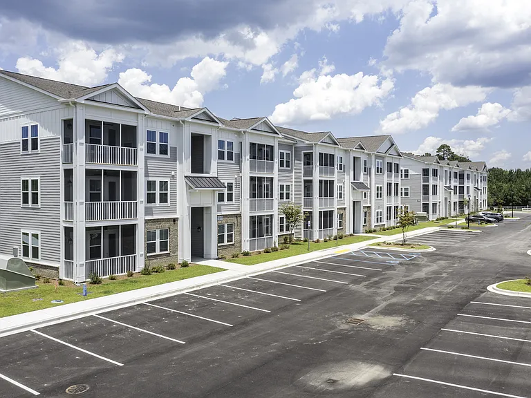 Anchor Pointe Apartments — Photo 34