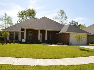 948 Legacy Oaks Dr, Pensacola, FL 32516