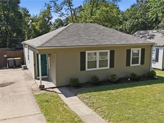711 NE 45th St, Kansas City, MO 64116