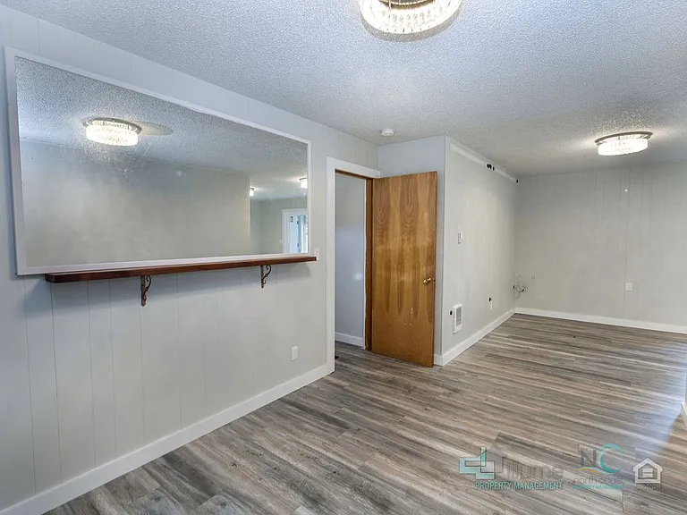 242 Hemlock St — Photo 36