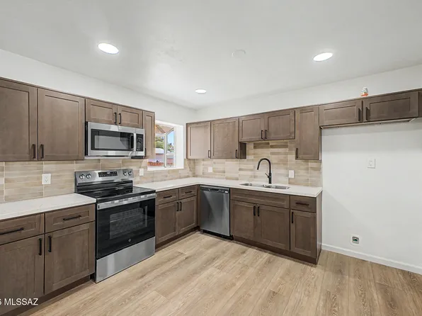 4926 E Timrod St, Tucson, AZ 85711
